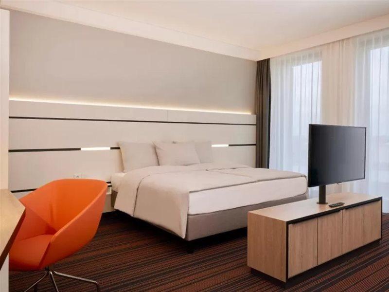 Hyperion Hotel Hamburk Exteriér fotografie A room at the hotel