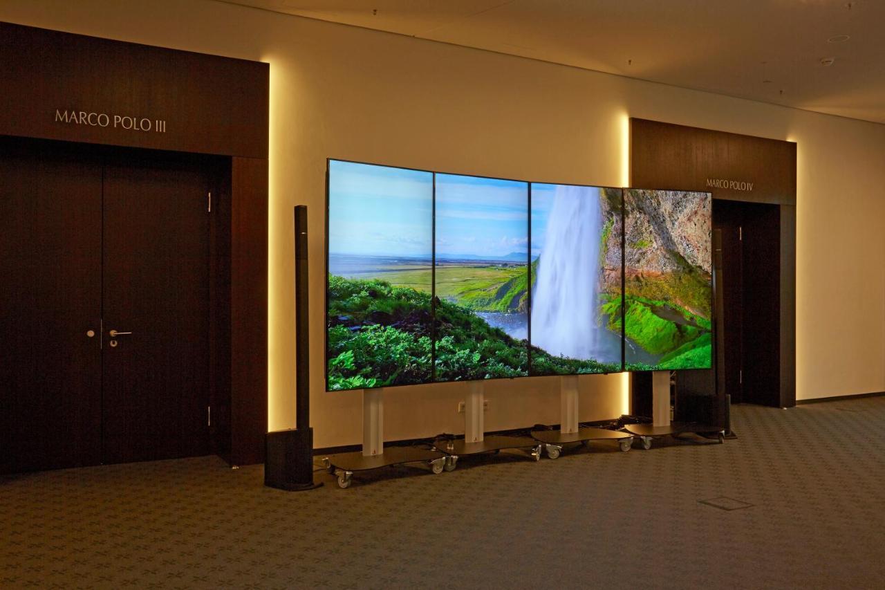 Hyperion Hotel Hamburk Exteriér fotografie The exhibition "The World of Iceland" at the 2013 Frankfurt Book Fair