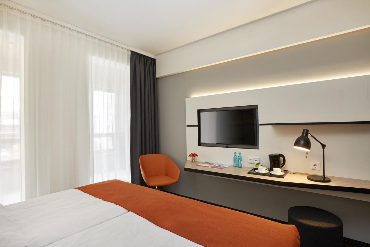 Hyperion Hotel Hamburk Exteriér fotografie A room at the hotel