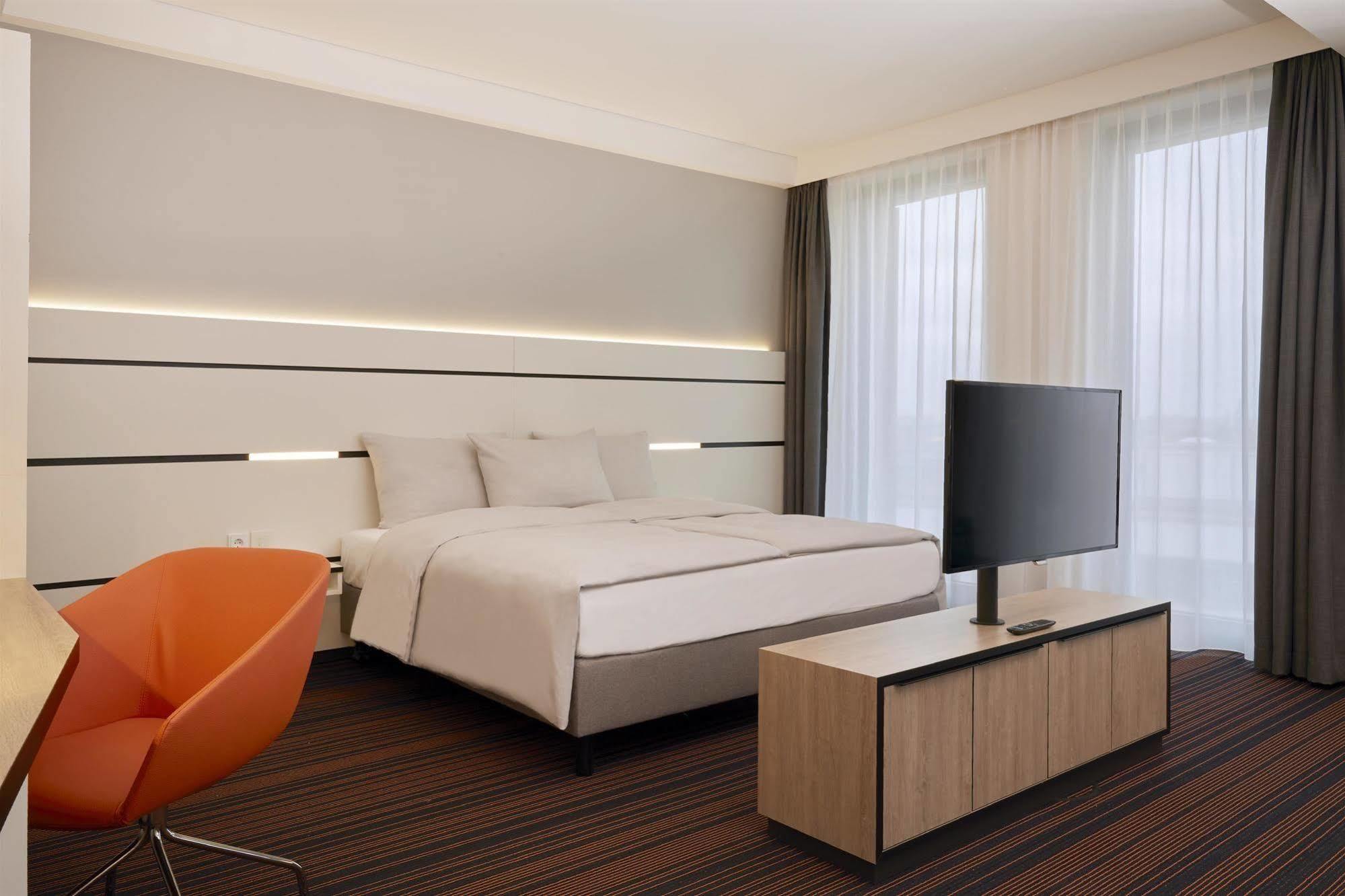 Hyperion Hotel Hamburk Exteriér fotografie A room at the hotel